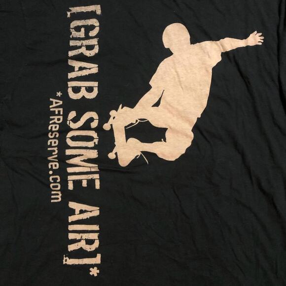 ‘Grab Some Air’ US Air Force Reserve Graphic Tee - Picture 2 of 6